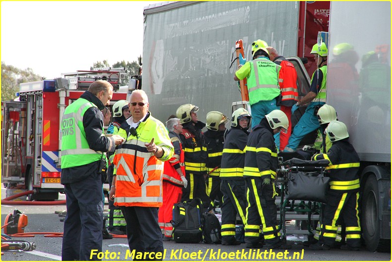 ongeval a58 136,0 kruiningen 22-10-2013 022-BorderMaker