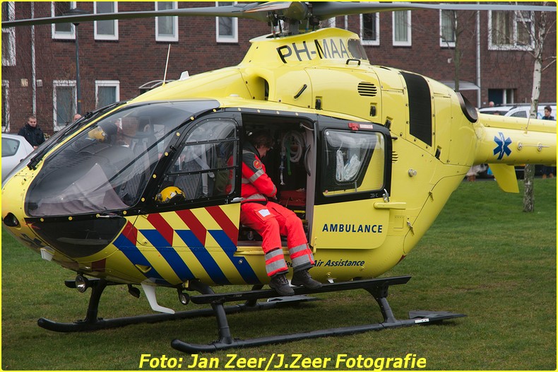 2014-02-01 Inzet traumahelikopter Wateringse-veld 014-BorderMaker