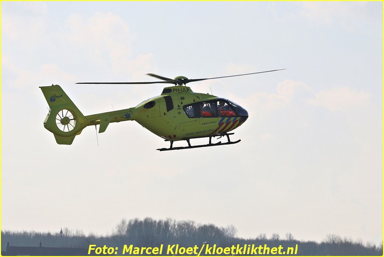 lifeliner bij ongeval zandkreekweg Wolphaartsdijk 5-3-2014 012-BorderMaker
