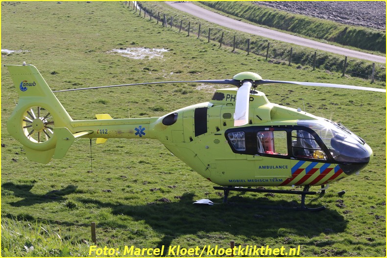 lifeliner bij ongeval zandkreekweg Wolphaartsdijk 5-3-2014 069-BorderMaker