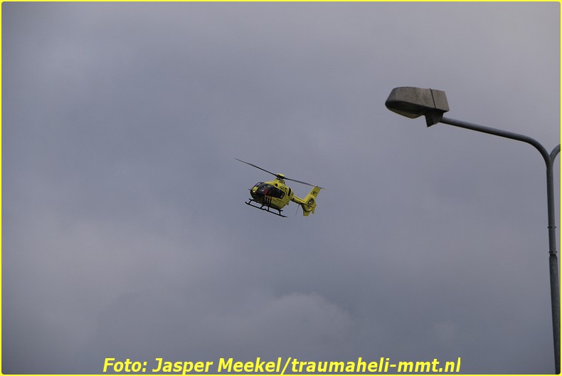 2014 0619 Traumaheli Inzet Ijweg te Hoofddorp 010 (2)-BorderMaker