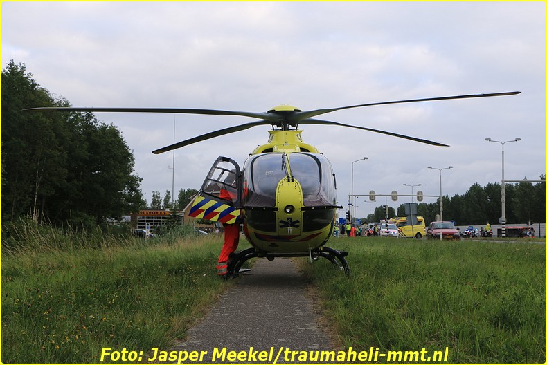 2014 0619 Traumaheli Inzet Ijweg te Hoofddorp 010 (9)-BorderMaker