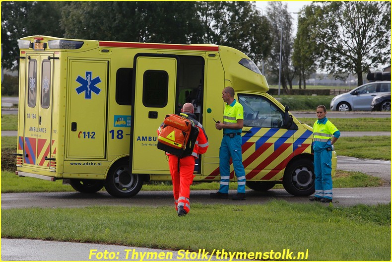 2014 10 22 Man gewond geraakt bij bedrijfsongeval Sgravendeel Tstolk 001 (2)-BorderMaker