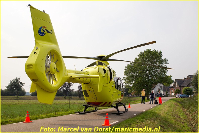 08302015_flyboarder_gewond_Oosterhoutseweg_Raamsdonksveer_1818-BorderMaker