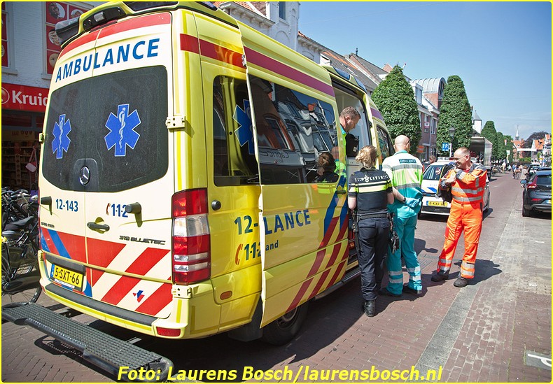 Bloemendaalseweg - Oudere man met fiets gevallen
