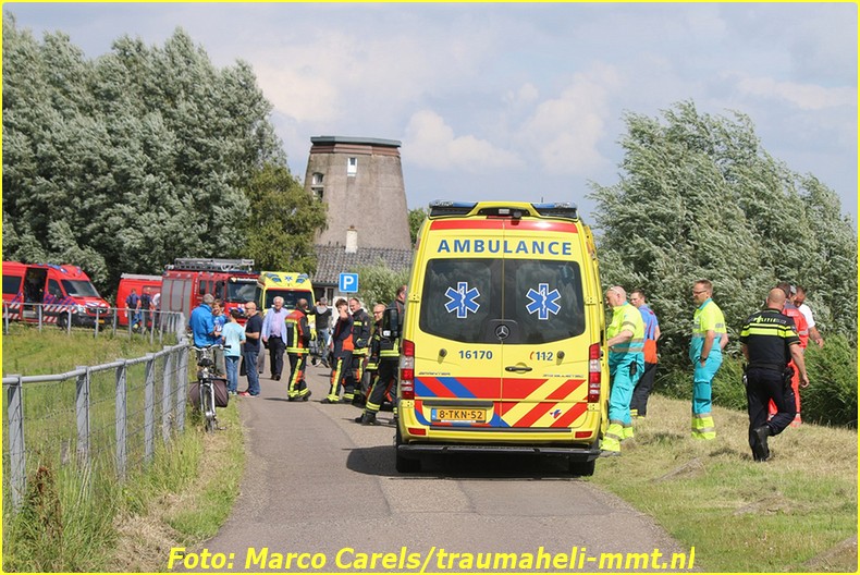 roelof08_1600x1067-BorderMaker