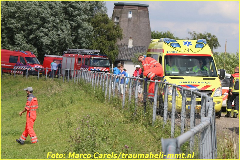 roelof22_1600x1067-BorderMaker