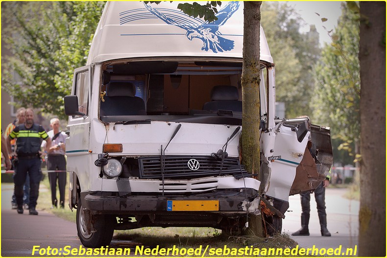 Traumaheli 20160724 Segbroeklaan 's Gravenhage - SN - 008-BorderMaker