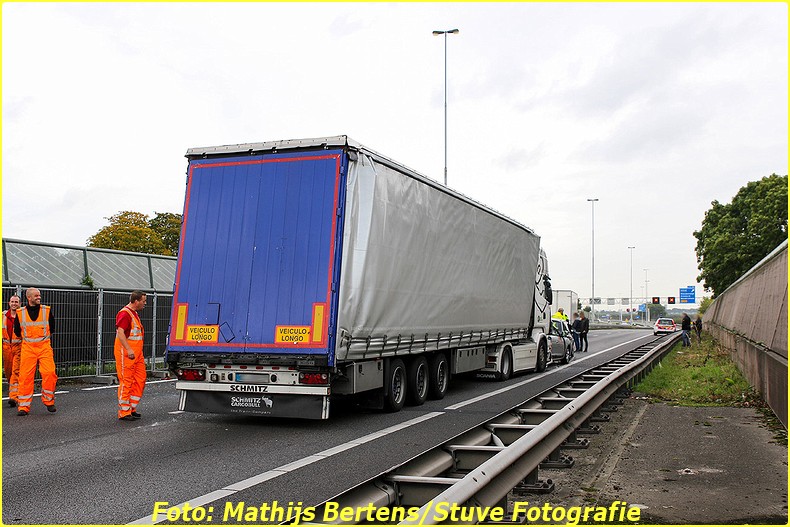 2016_10_18_12_14_16_714a00225749-bordermaker