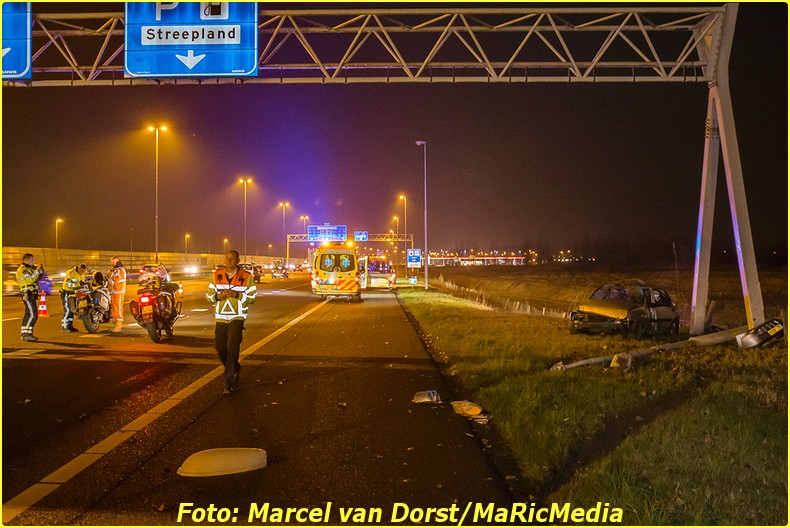 12202016_ongeval_a16_zevenbergschen_hoek_8699-bordermaker