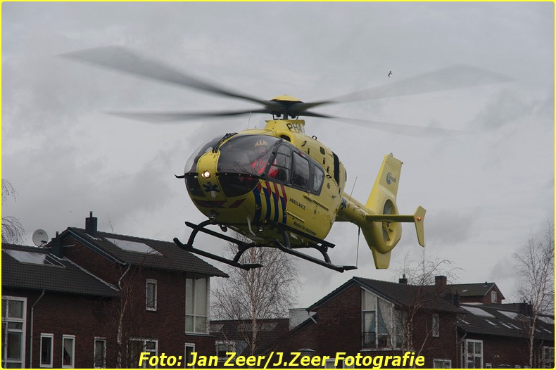 2014-02-01 Inzet traumahelikopter Wateringse-veld 034-BorderMaker