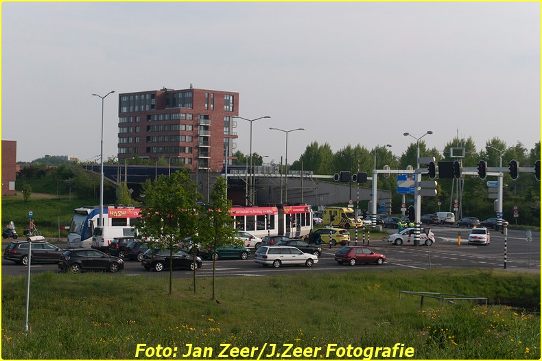 2014-05-05 Aanrijding Randstadrail vs fietser (3)-BorderMaker