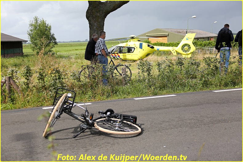 Fietser geschept en zwaargewond op Rietveld N458 Woerden (2)-BorderMaker