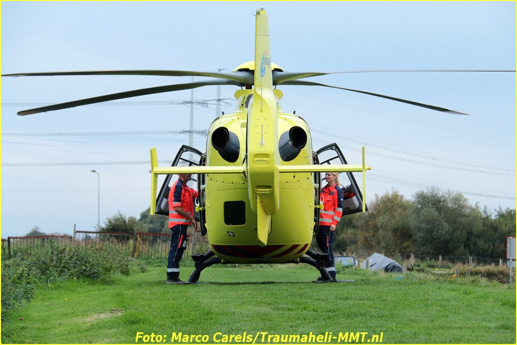Hillegom Traumaheli 20221023 13 BorderMaker - Woonwijk loopt uit voor de traumahelikopter in Hillegom