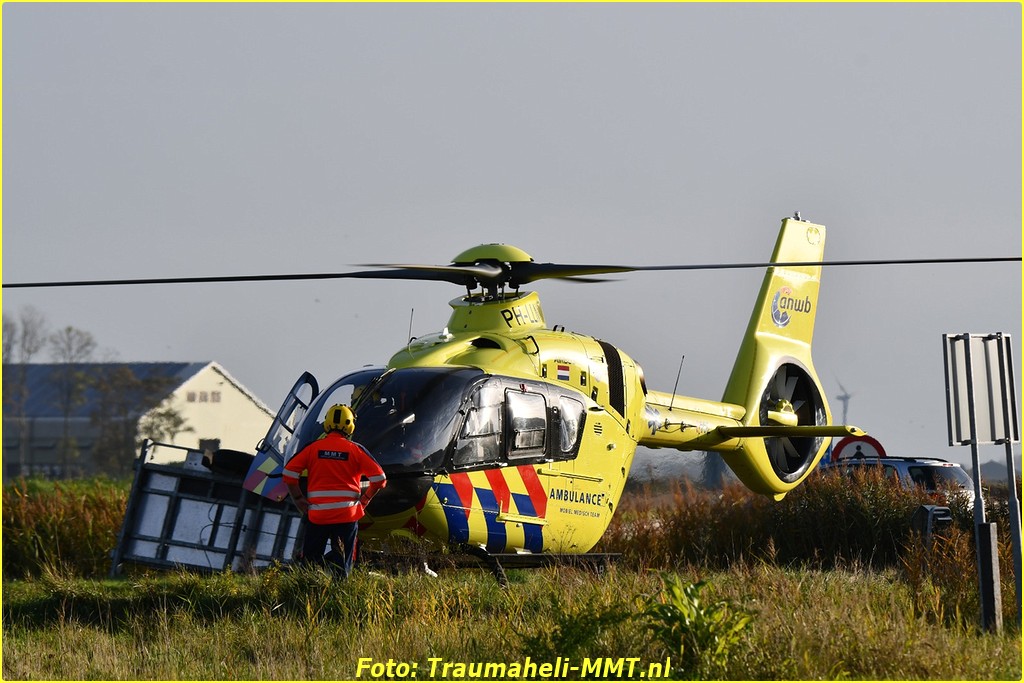 IMG 20221022 WA0016 BorderMaker - Persoon gewond na val van hoogte op scheepswerf in Franeker