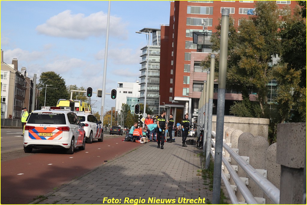 IMG 0110 BorderMaker - Hulpdiensten naar Utrecht voor onwel geworden persoon