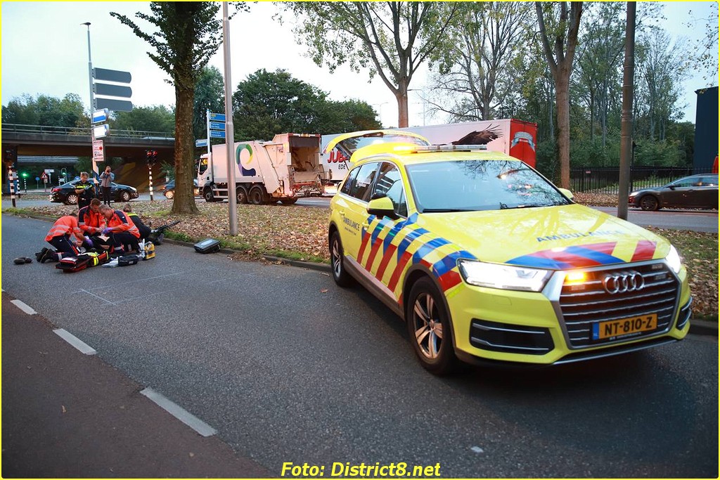 IMG 20221103 144855 059 BorderMaker - Fietser ernstig gewond na ongeval met auto Schieweg Delft