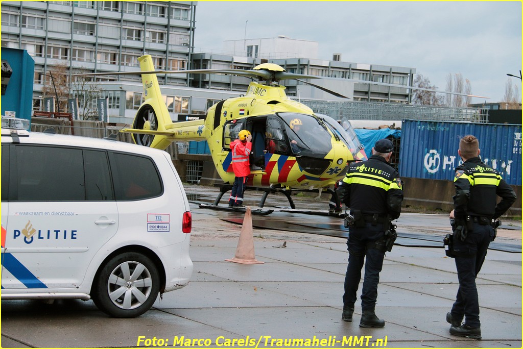Uithoorn18 BorderMaker - Fietser zwaargewond na botsing met auto op rotonde in Uithoorn